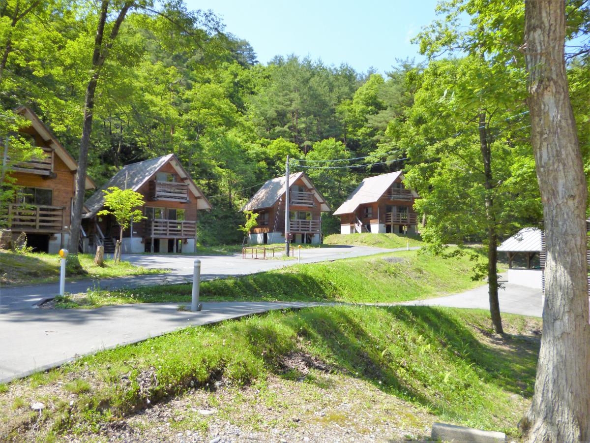 角神（つのがみ）湖畔青少年旅行村コテージ_１